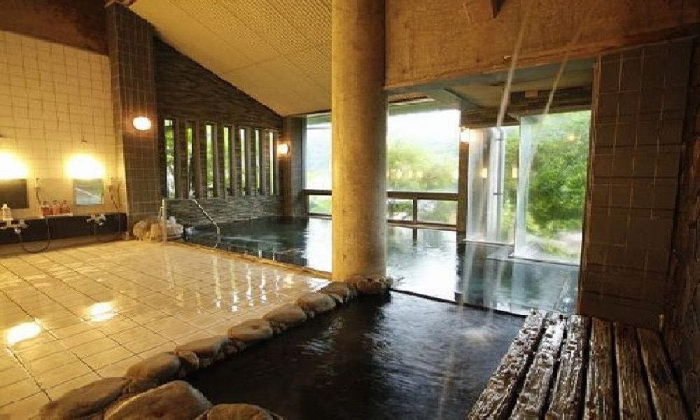 湯村温泉　自家源泉のお宿　とみや