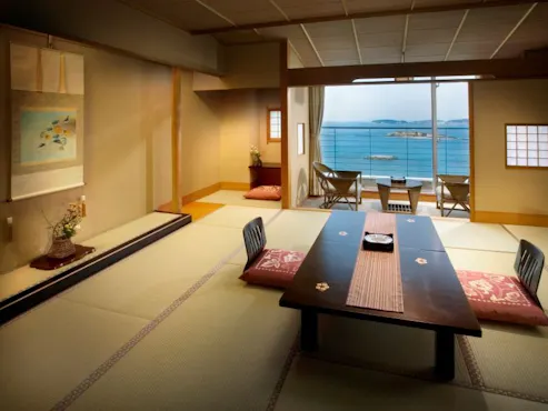 ชายหาดและวิวทะเล (ห้องสไตล์ญี่ปุ่น 10 เสื่อทาทามิ)