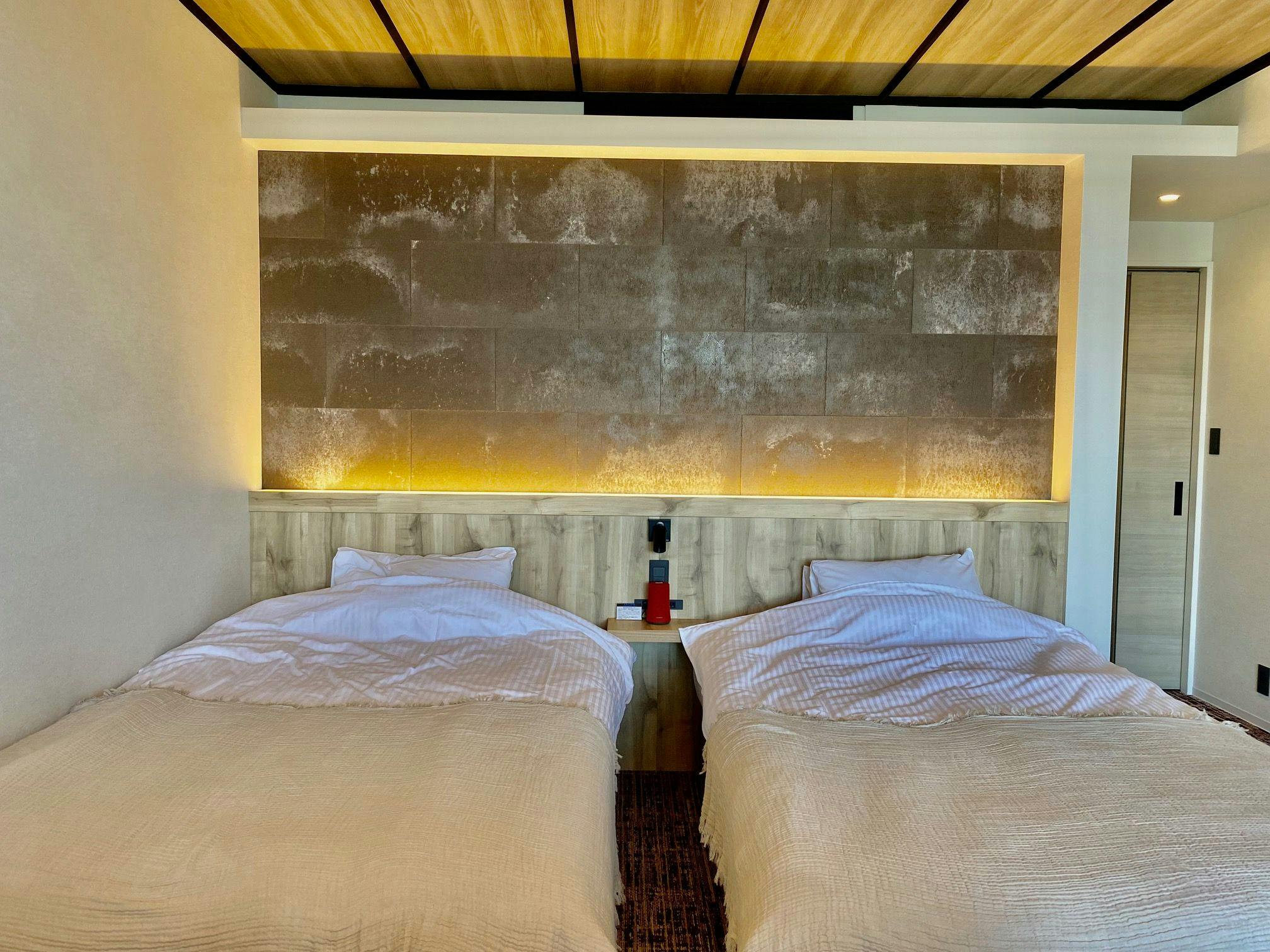 เราจัดเตียงเซมิดับเบิลเป็นเตียงคู่