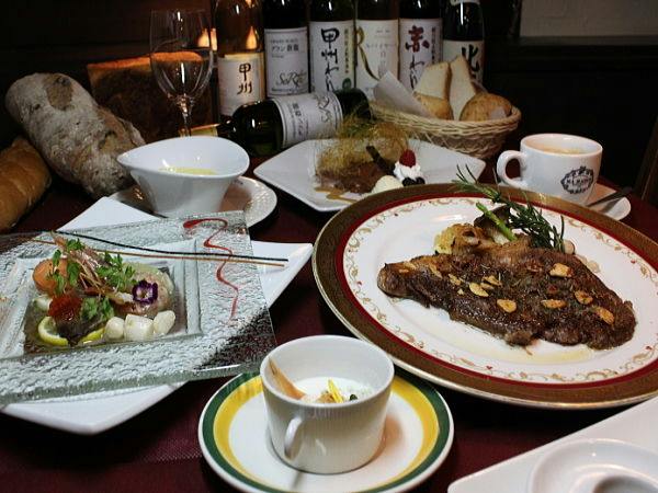【朝食なし】翌朝はゆっくりお目覚め～西湖を望むオーベルジュで創作フレンチを堪能「1泊夕食付プラン」