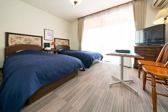 這是本館的雙床房。