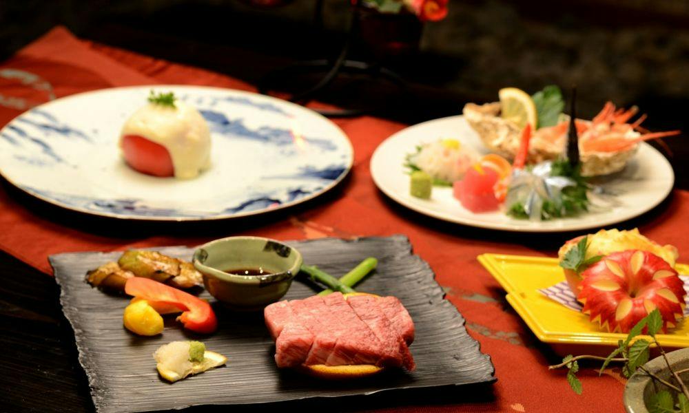 黒毛和牛ステーキメイン 旬の創作懐石（11品）～小食の方におすすめ～