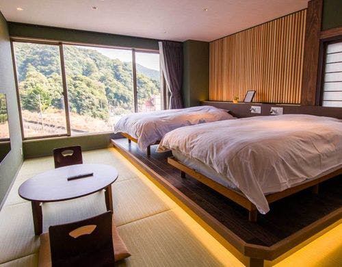 洋室ツイン【楓の間・４階】