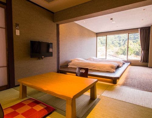 半露天風呂付和室 【椿の間】