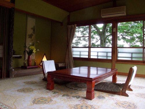 客室「桜の間」