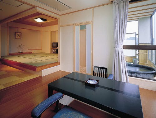 露天風呂付バリアフリー和洋特別室（一例）