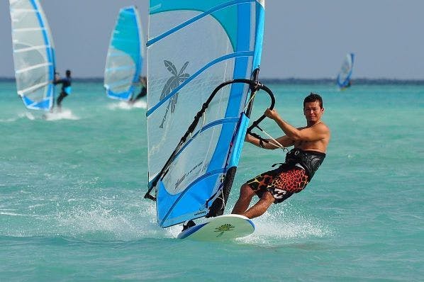 ウィンドサーフィン