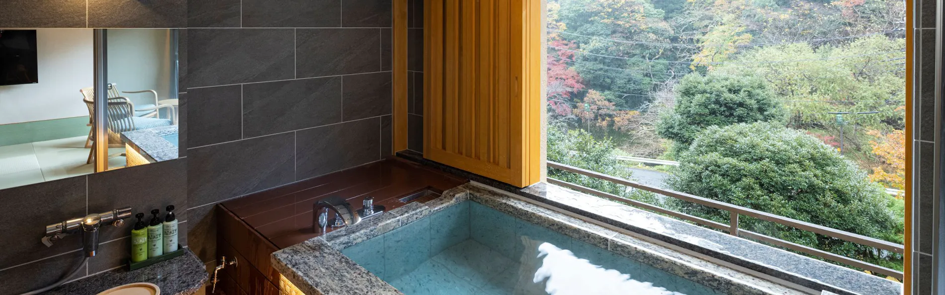 箱根湯本温泉 ホテルおかだ
