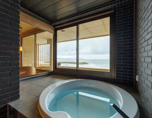 【展望ジャグジー付】和洋室ツイン／60平米