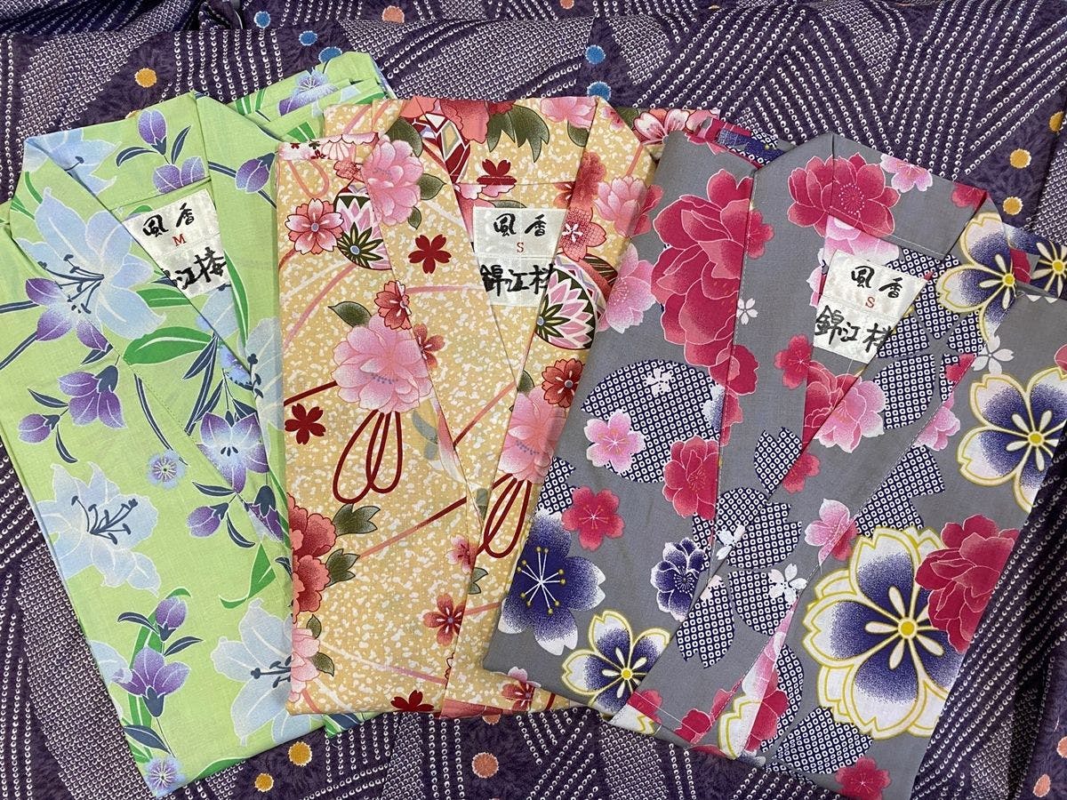 色浴衣もご用意しています