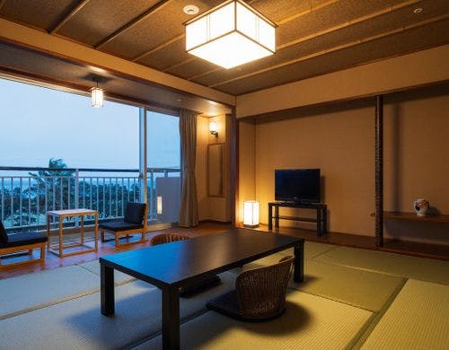トイレ・洗面・シャワーブース付和室10畳