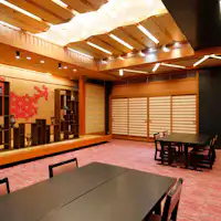 お客様毎イステーブル席にてご用意します。