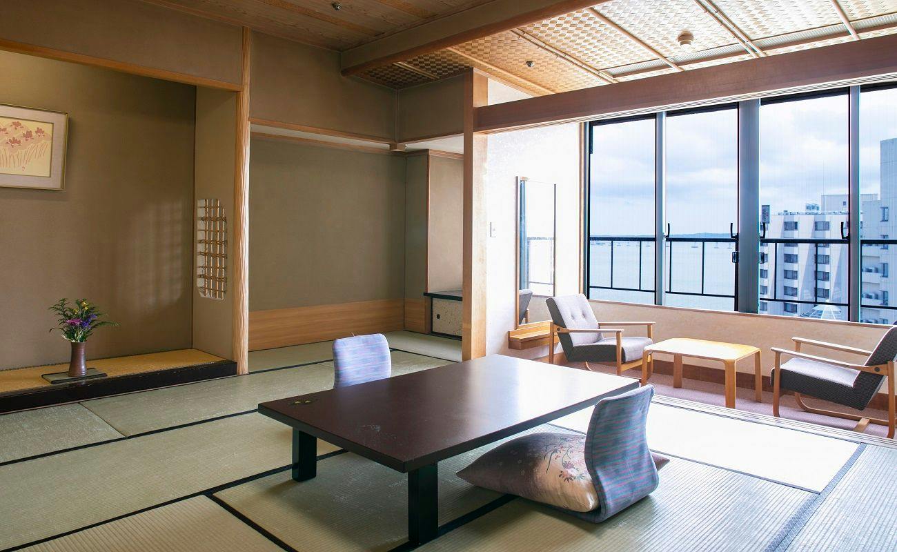 街側客室一例