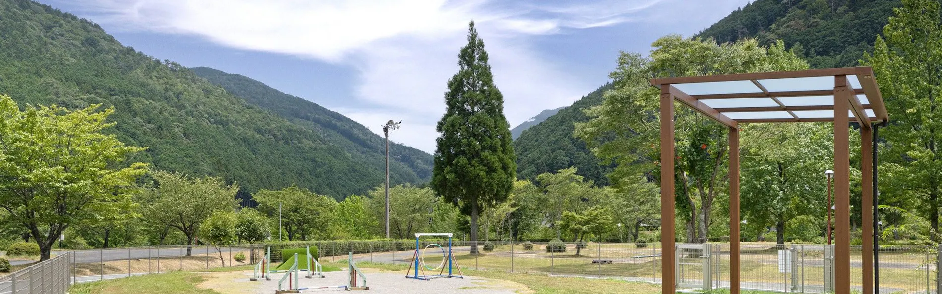 わんわんパラダイス 松阪(旧:松阪わんわんパラダイス 森のホテルスメール)