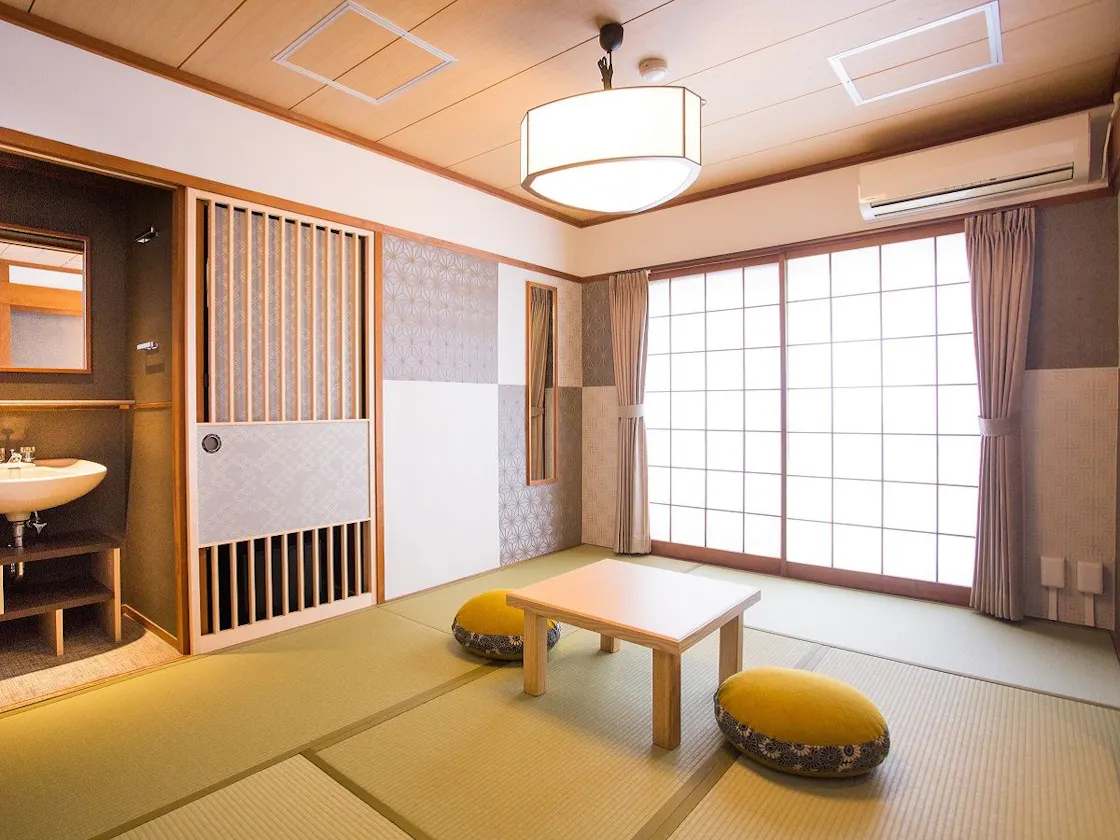 【南館6畳】<バスなし・眺望なし>