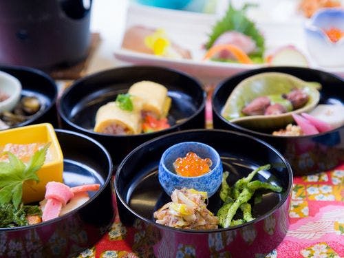 旬の食材たっぷりの会席