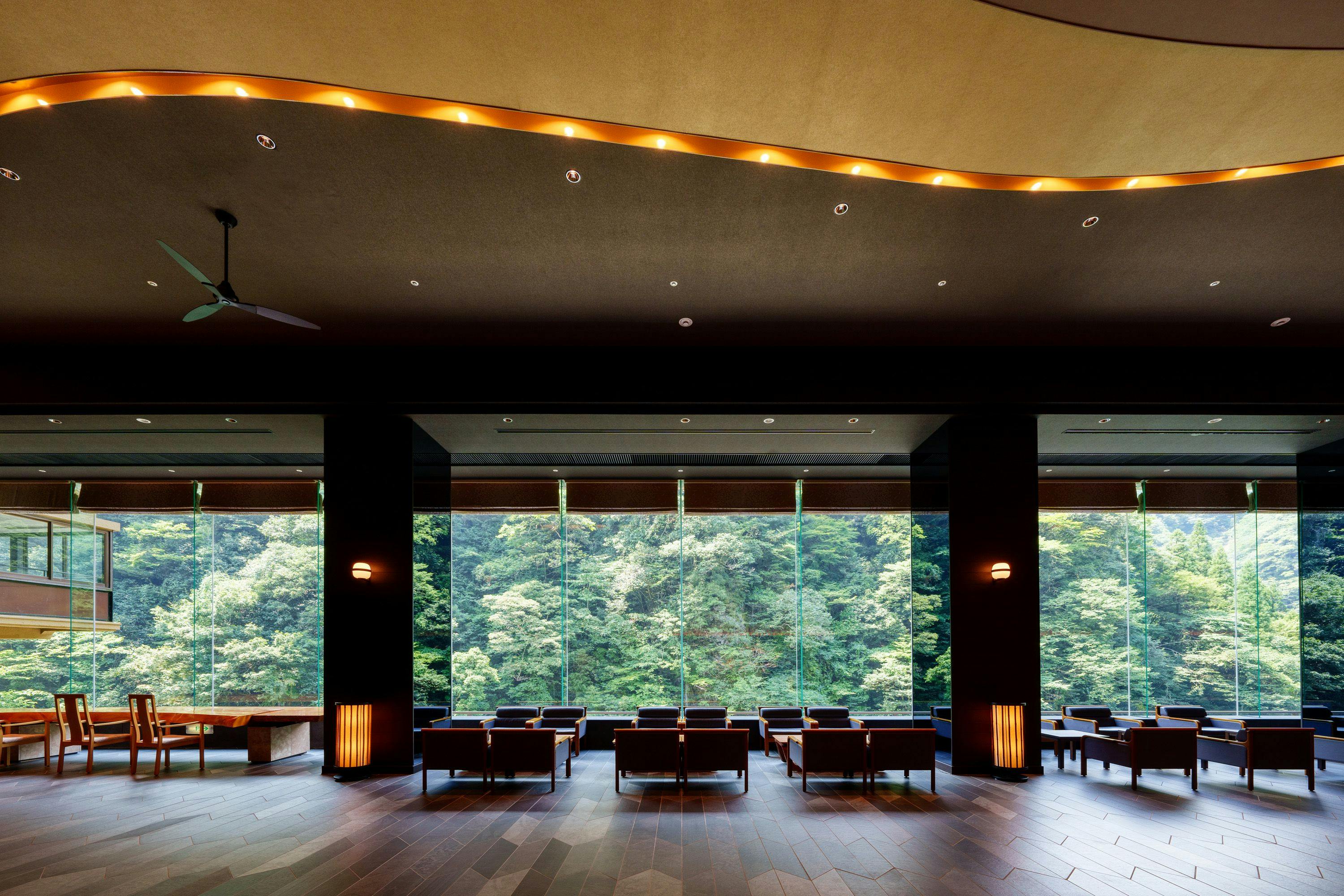 ทิวทัศน์จากล็อบบี้