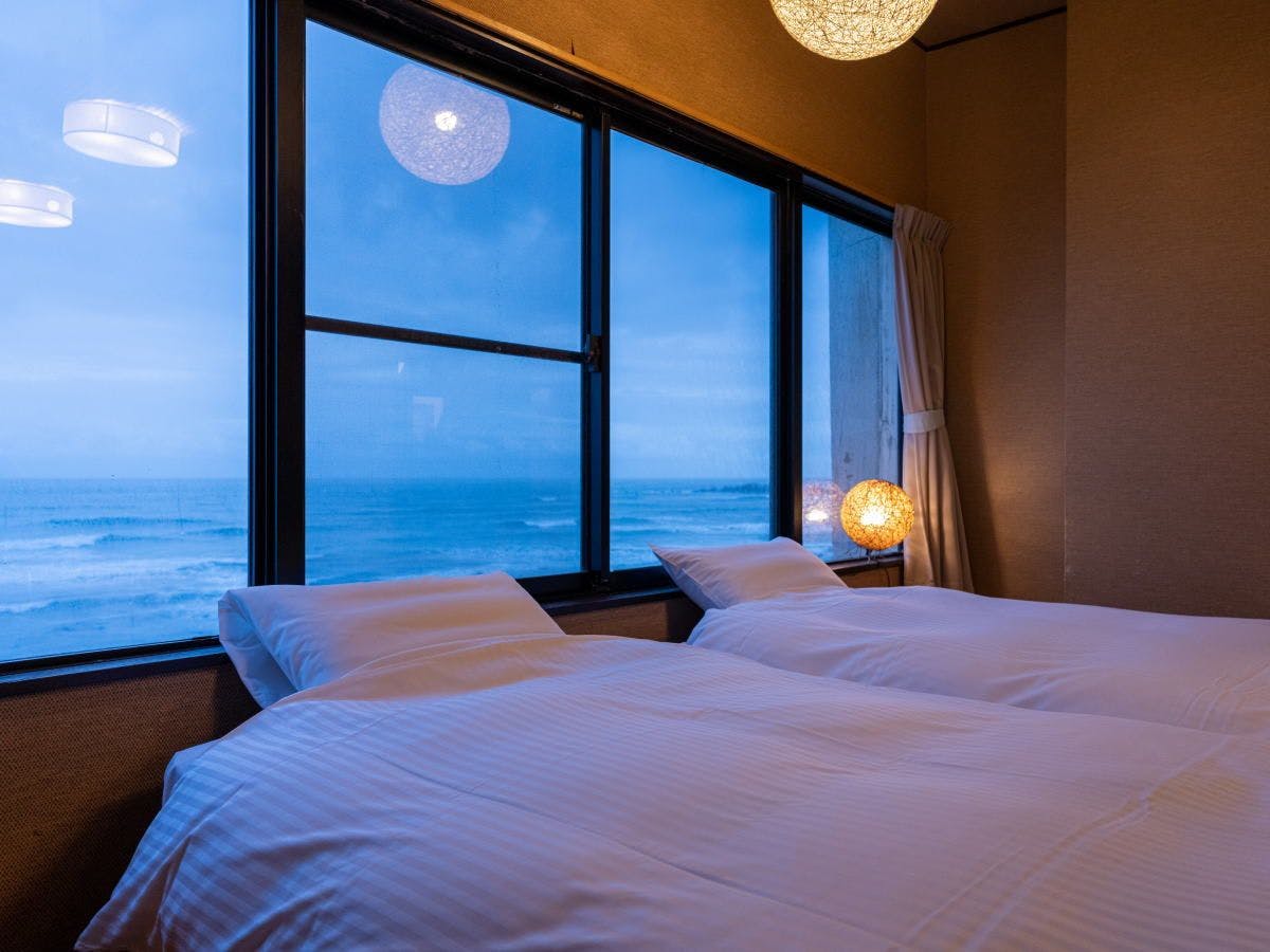 お部屋の窓からは太平洋を一望頂けます！