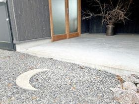 はなれ月灯