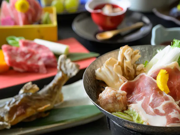【学割プラン|2食付】選べる特典でお得に満喫!楽しい思い出づくりの温泉旅<お任せ会席・梅>