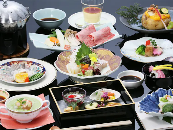 【四季彩々】歴史に食に、萩を愉しむスタンダードプラン。黒毛和牛に萩の地魚、旬堪能。町並み散策も素敵。