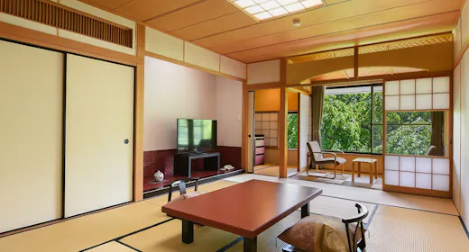 Kamar Jepang Superior dengan Pemandangan Taman Utama (contoh).