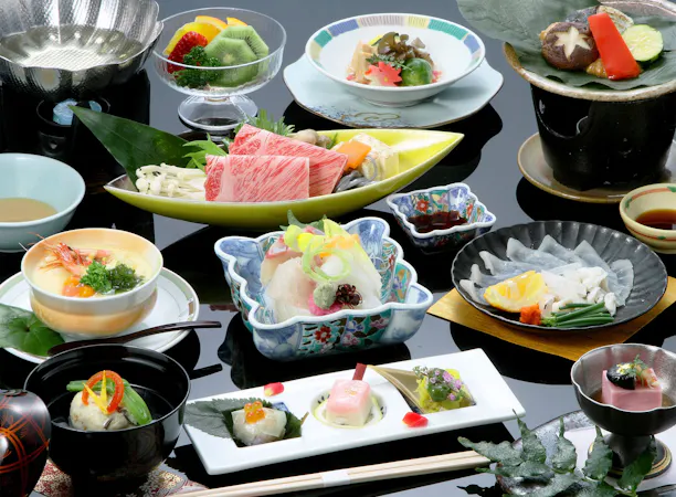 ちょっと軽めの旬会席(一例)。