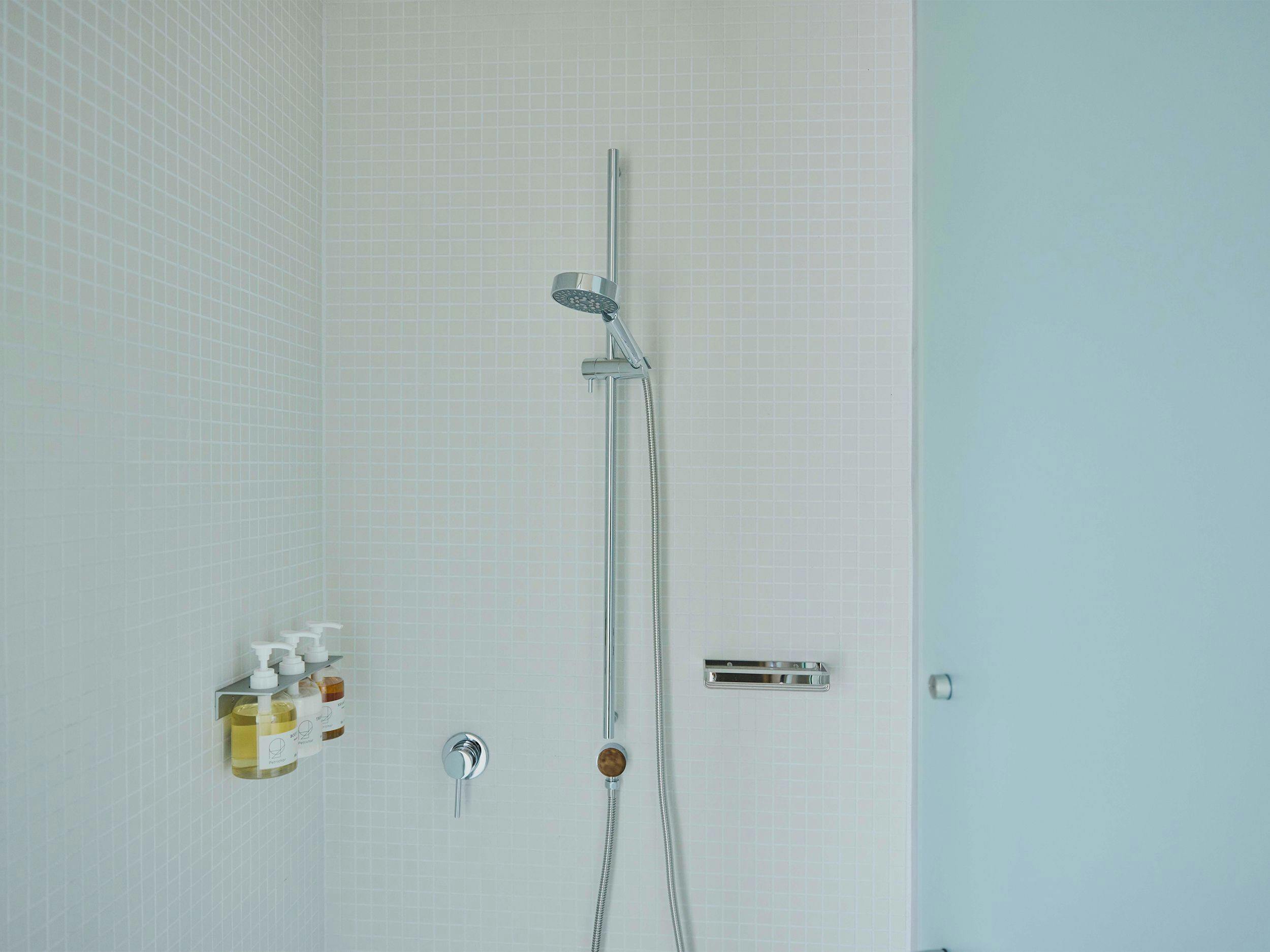 スタンダードダブル
シャワールーム