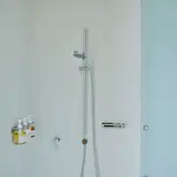 スタンダードダブル
シャワールーム