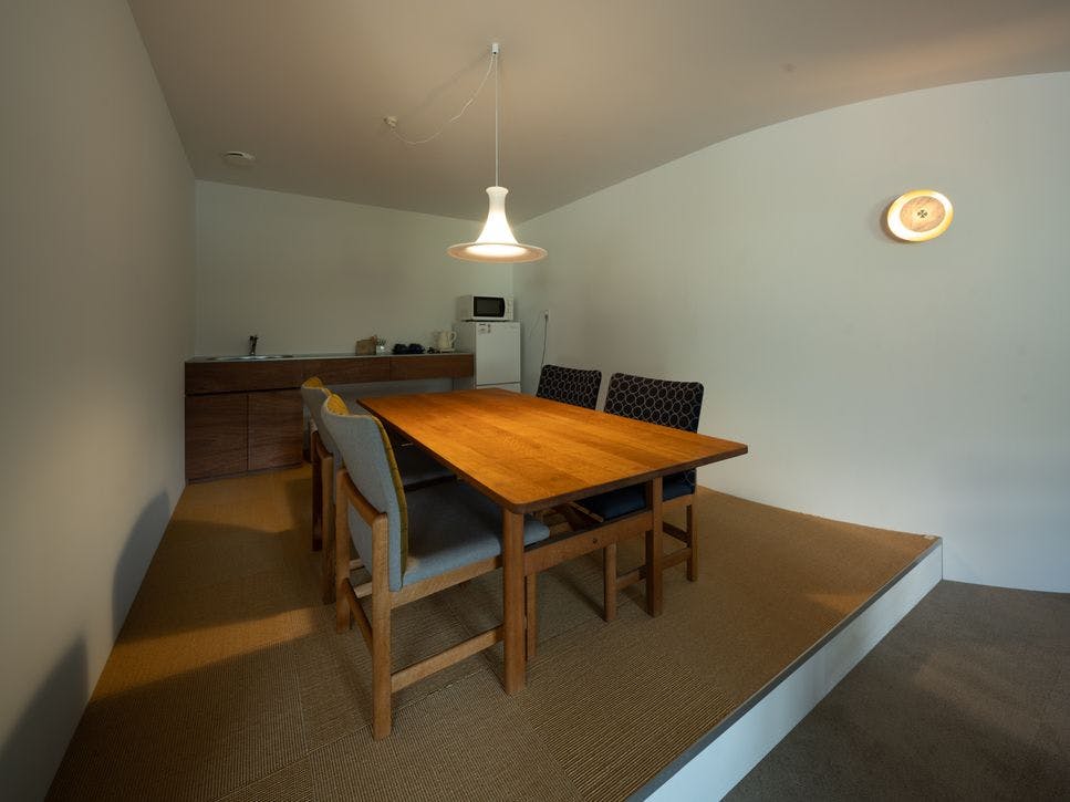 West-Karuizawa Hotel atelier blå by LONGINGHOUSE