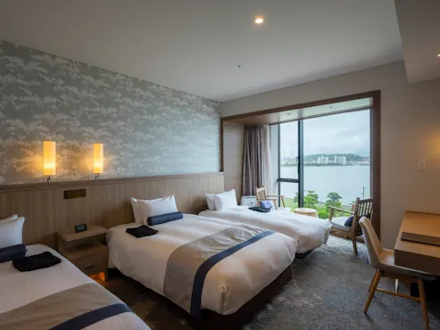 【Triple Pemandangan Danau】