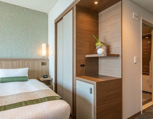 【湖側〇ユニバーサルツイン】