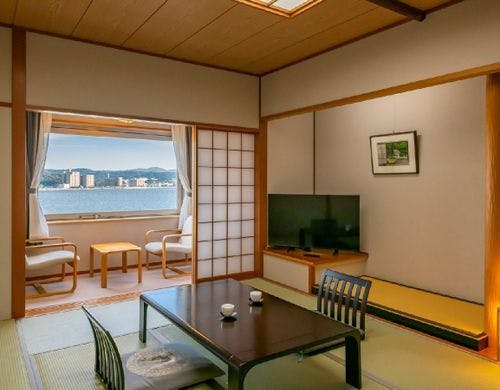【しんじ湖側〇ゆったり和室10畳】