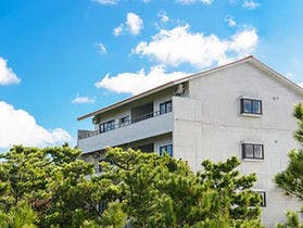 暮らすように泊まる 恩納村の海の見える丘に立つ大人の隠れ家 ホテル コンドミニアム 土花土花