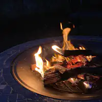 お庭で“焚き火”ができます♪