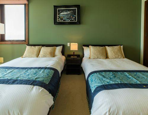 Room102