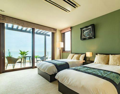 Room102
