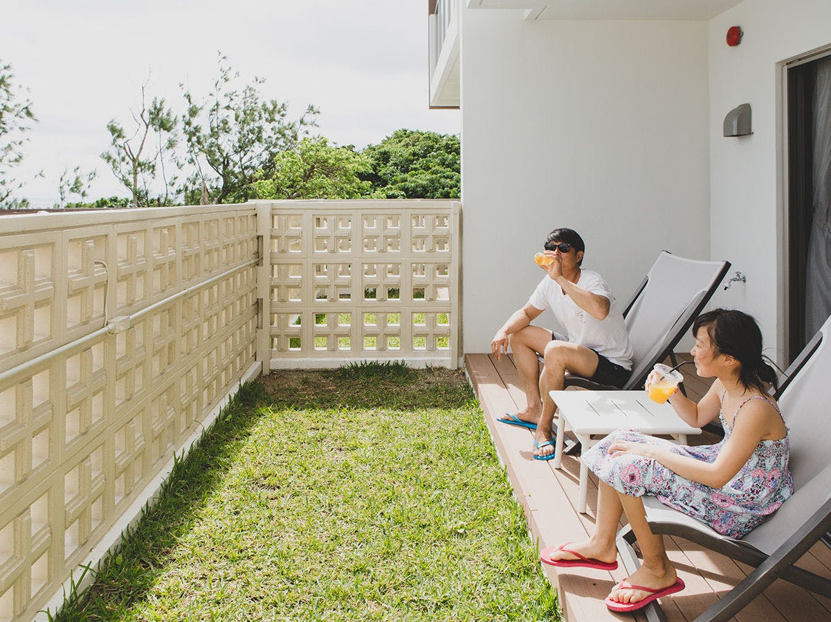 HIDEOUT OKINAWA URUMA