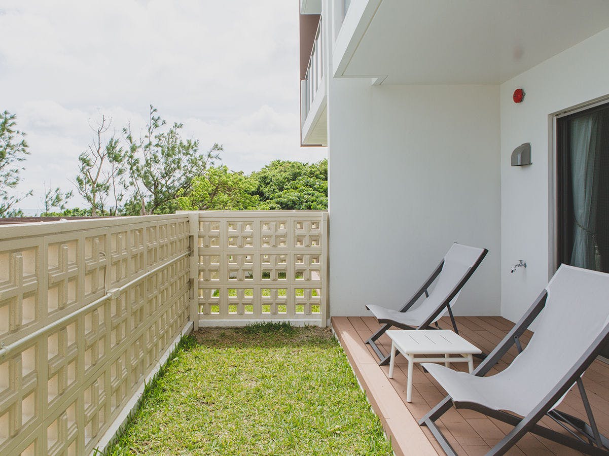 HIDEOUT OKINAWA URUMA