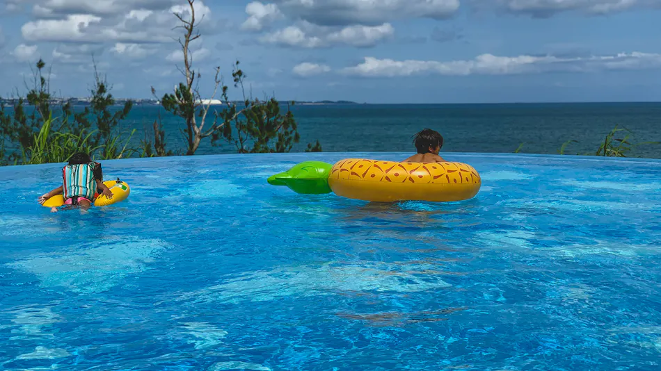 HIDEOUT OKINAWA URUMA