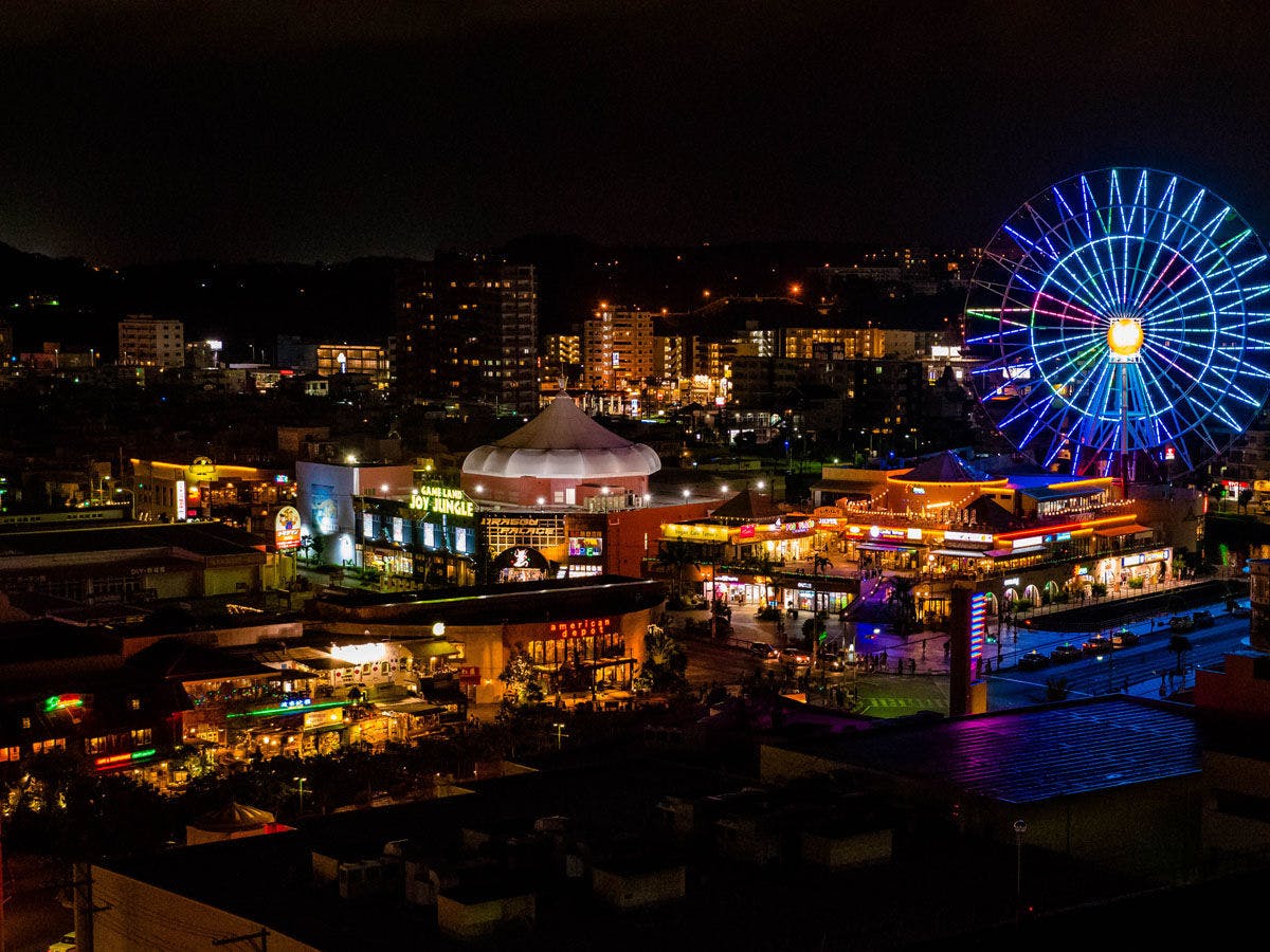 アメリカンビレッジ（当館から車で約30分）