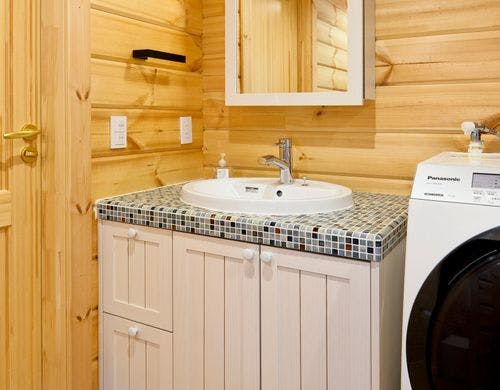 ウッドワン社の無垢の木の洗面