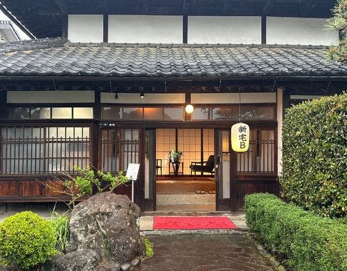 【新宅B】日本庭園が見えるリビング