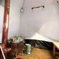 テントサウナ内