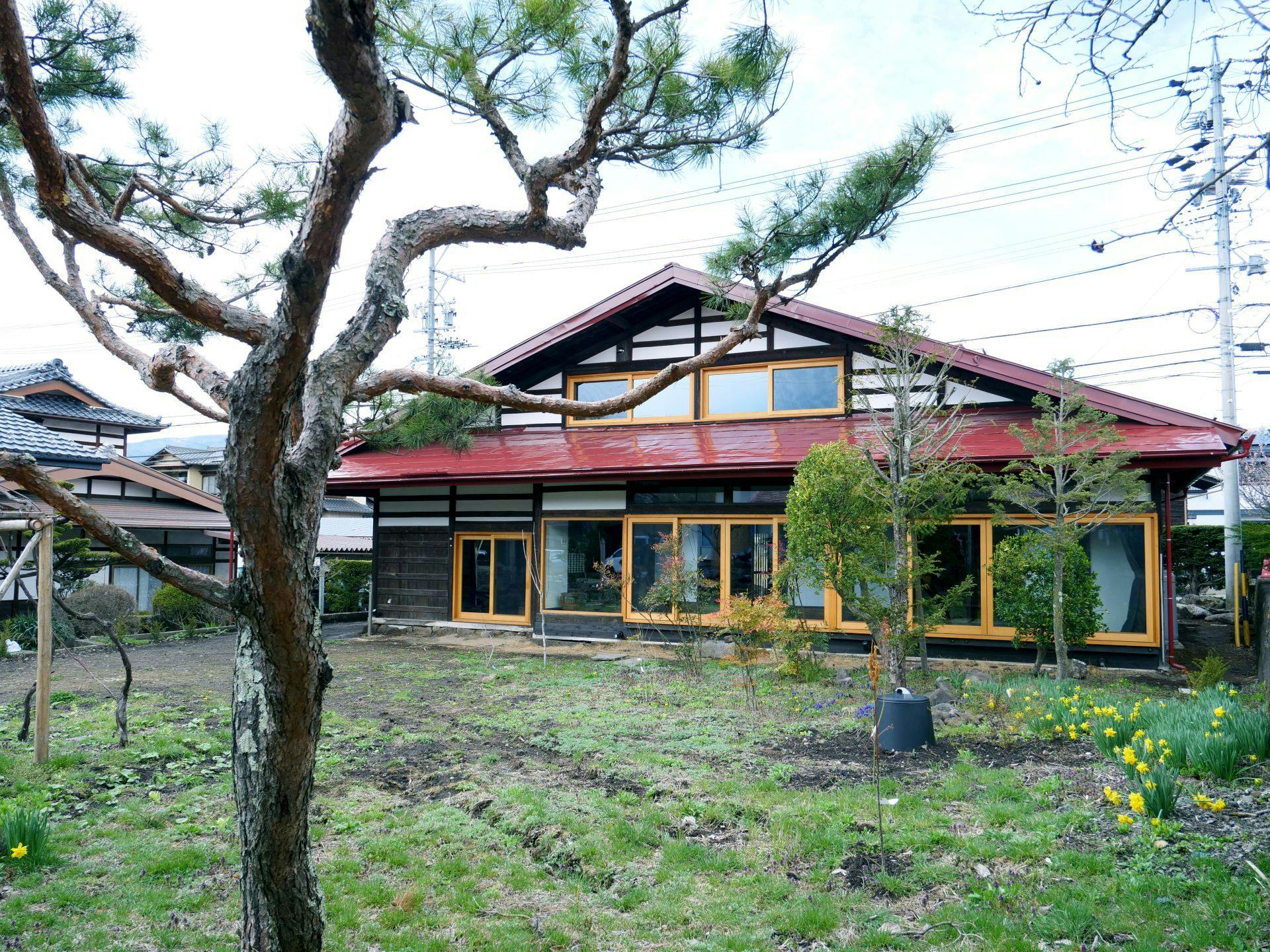 ヤマウラステイ信州八ヶ岳　清水、花兎