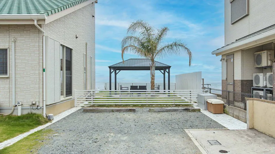 Luana House