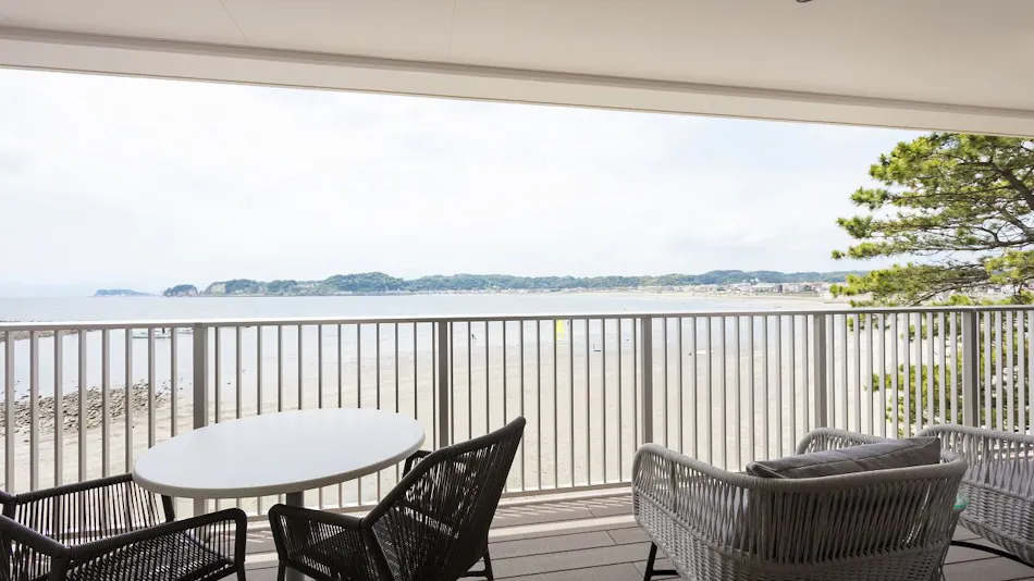 THE HARBOR TERRACE