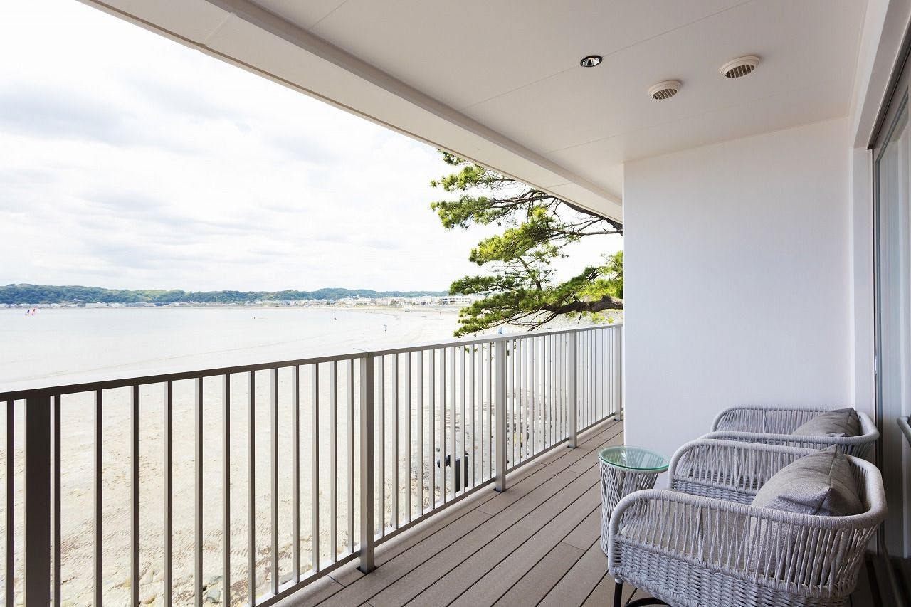 THE HARBOR TERRACE