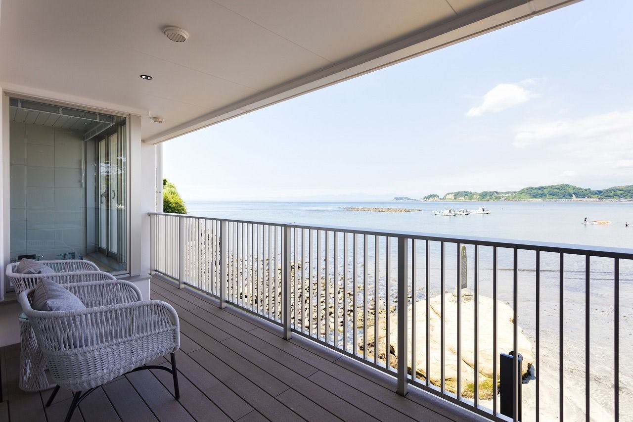 THE HARBOR TERRACE