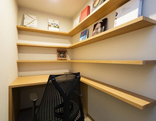 201 Enoshima room 書斎